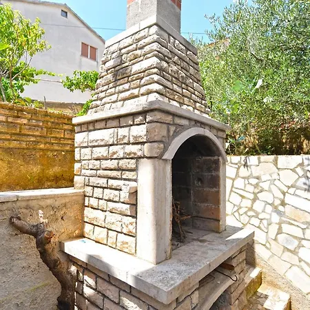 2280 Apartment *