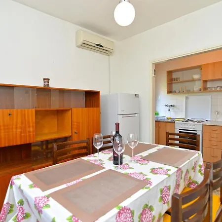 2280 Apartment