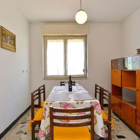 2280 Apartment *