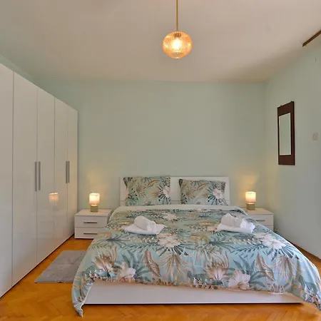 Apartment 2280